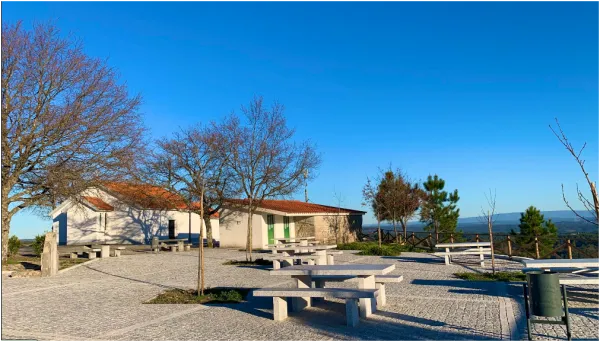 Chapelle/Point de vue de Santa Barbara